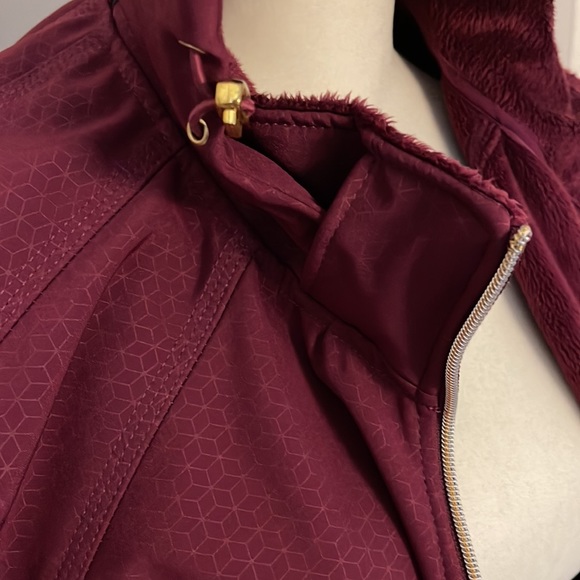 Lightweight spring or fall jacket - Picture 6 of 11